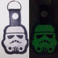 
              Glow-In-The-Dark Storm Trooper Quarter Holder Key Fob
            
